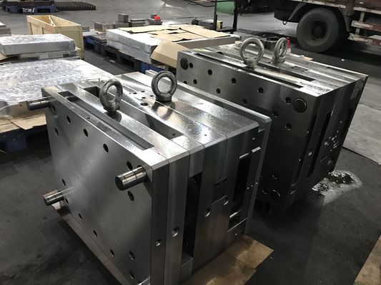 Hasco 1.2738のプラスチック注入の金型用板材124キャビティ